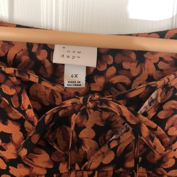 A New Day Top Size 4X - Picture 2 of 7